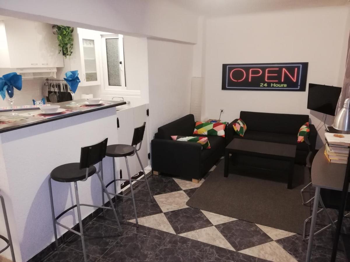 Ellanikou Apartment In Pankrati Vipgreece Афины Экстерьер фото